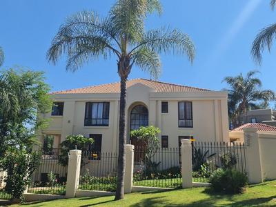 House For Sale in Faerie Glen, Pretoria