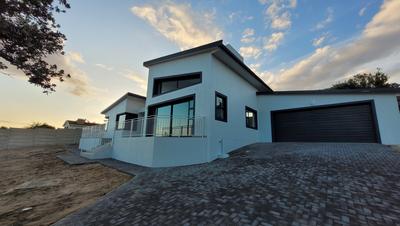 House For Sale in Dana Bay, Mossel Bay