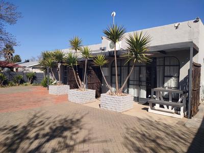 House For Sale in Fichardt Park, Bloemfontein