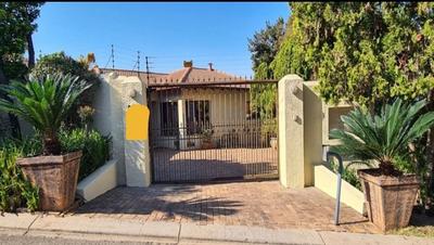 House For Sale in Bryanston, Sandton