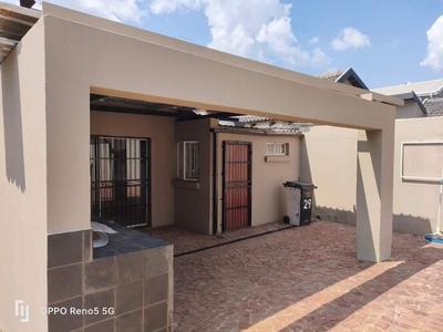 House For Sale in Sinoville, Pretoria