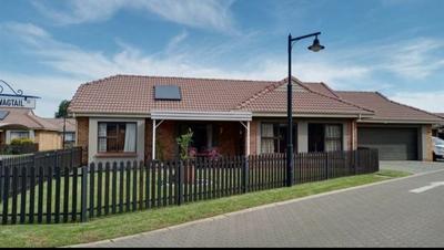 House For Sale in Brentwood Park Ah, Benoni