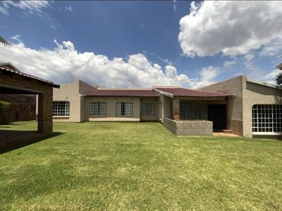 House For Sale in Greenhills, Randfontein