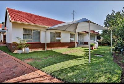 House For Sale in Magalieskruin, Pretoria