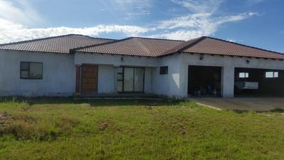 House For Sale in Moletsamongwe, Mafikeng Rural, Mafikeng