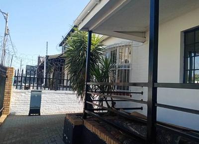 House For Sale in Brixton, Johannesburg