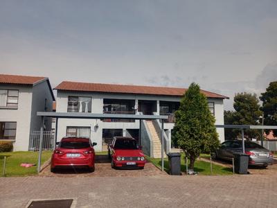 Apartment / Flat For Sale in Vorna Valley, Midrand