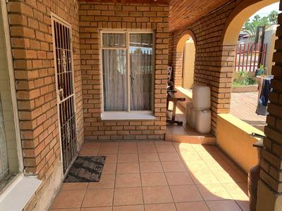 House For Sale in Valencia Park, Nelspruit
