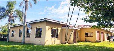 House For Sale in Port Edward, Port Edward