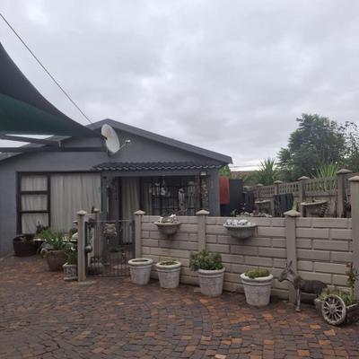House For Sale in Falcon Ridge, Vereeniging