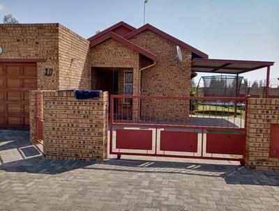 Townhouse For Sale in Riversdale, Meyerton