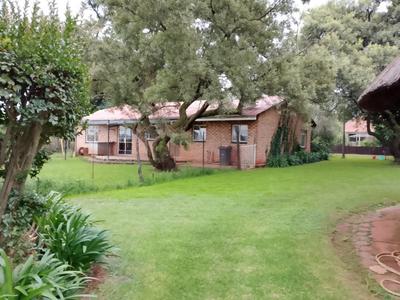 Farm For Sale in Hartbeesfontein, Hartbeesfontein