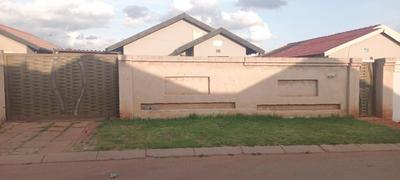 House For Sale in Doornkop, Soweto