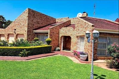 House For Sale in Mmabatho Unit 6, Mafikeng